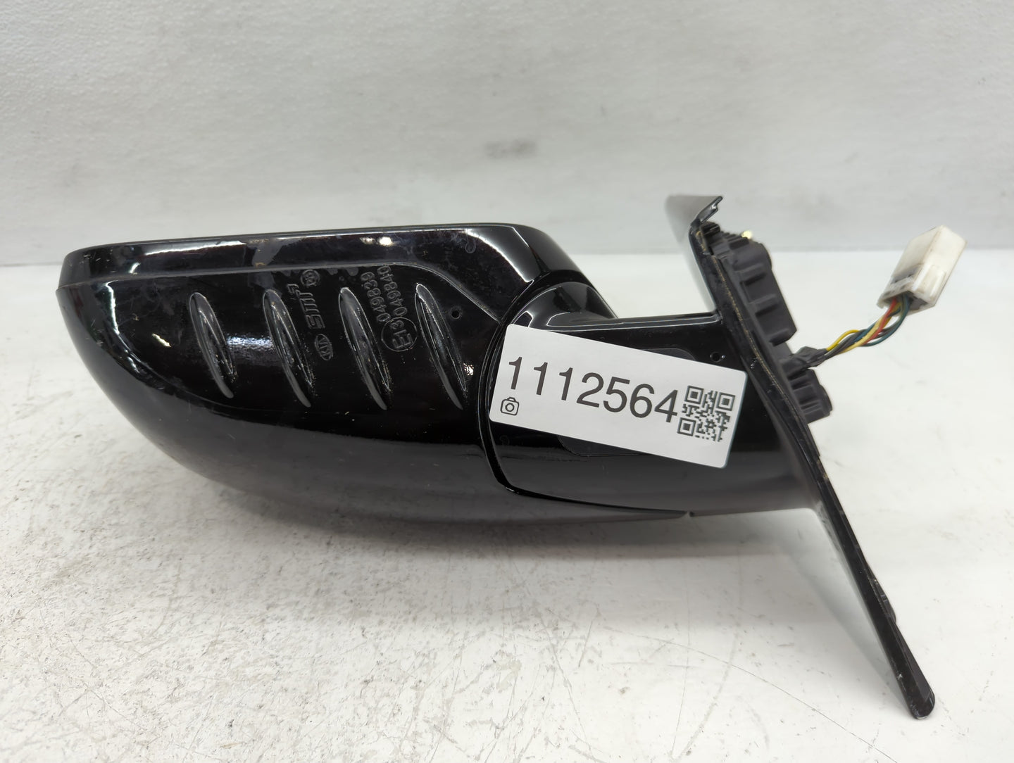 2020-2021 Kia Soul Driver Side View Mirror - Left Door Mirror OEM Used - Oemusedautoparts1.com