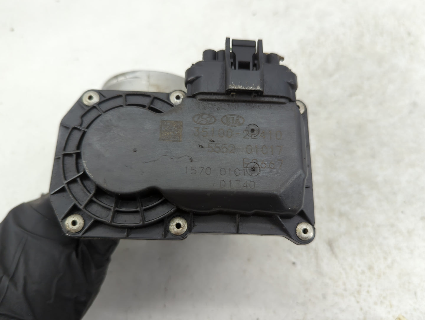 2020-2021 Kia Soul Throttle Body P/N:35100-2E410 Fits Fits 2020 2021 2022 OEM Used Auto Parts - Oemusedautoparts1.com
