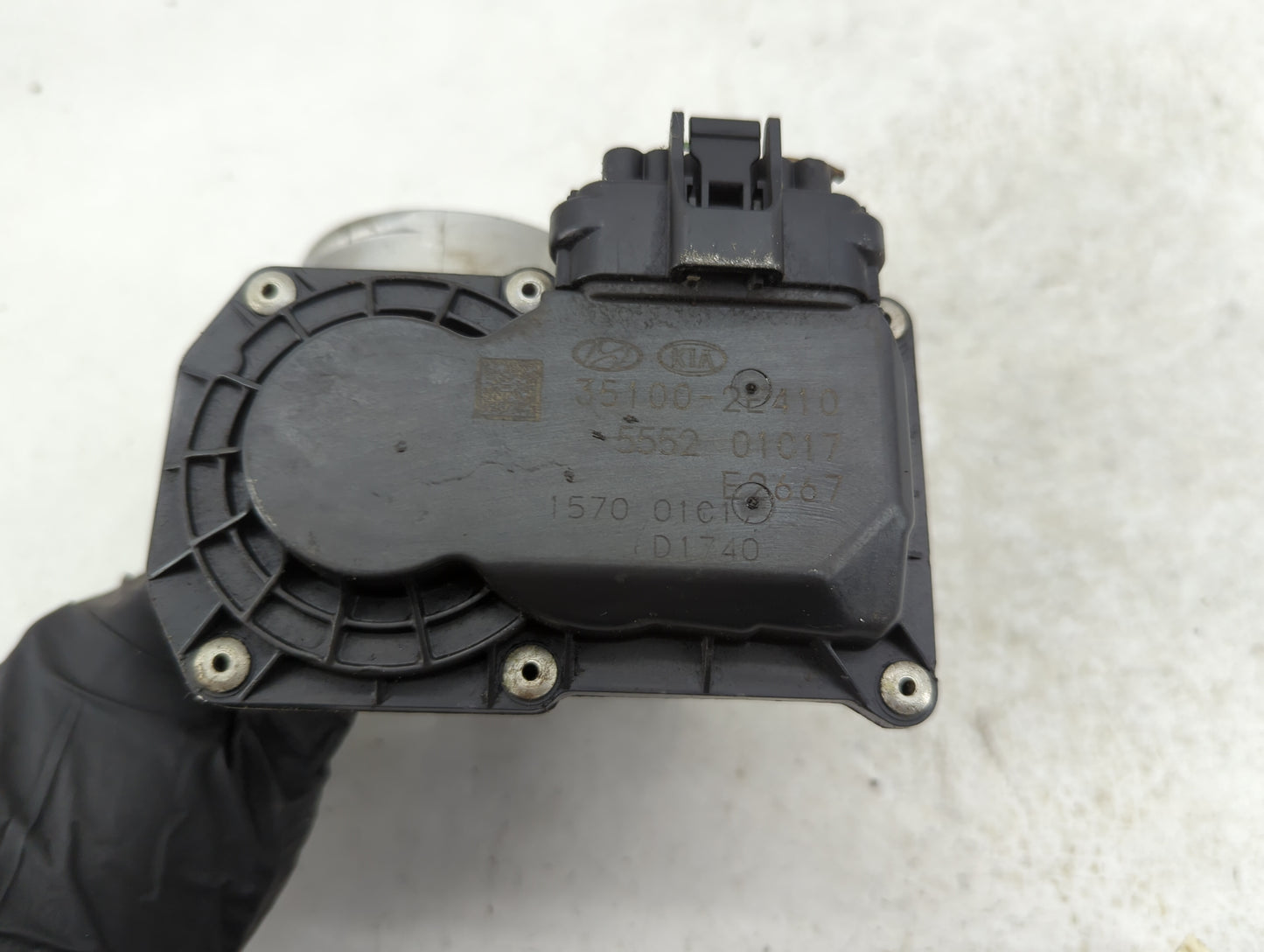 2020-2021 Kia Soul Throttle Body P/N:35100-2E410 Fits Fits 2020 2021 2022 OEM Used Auto Parts - Oemusedautoparts1.com