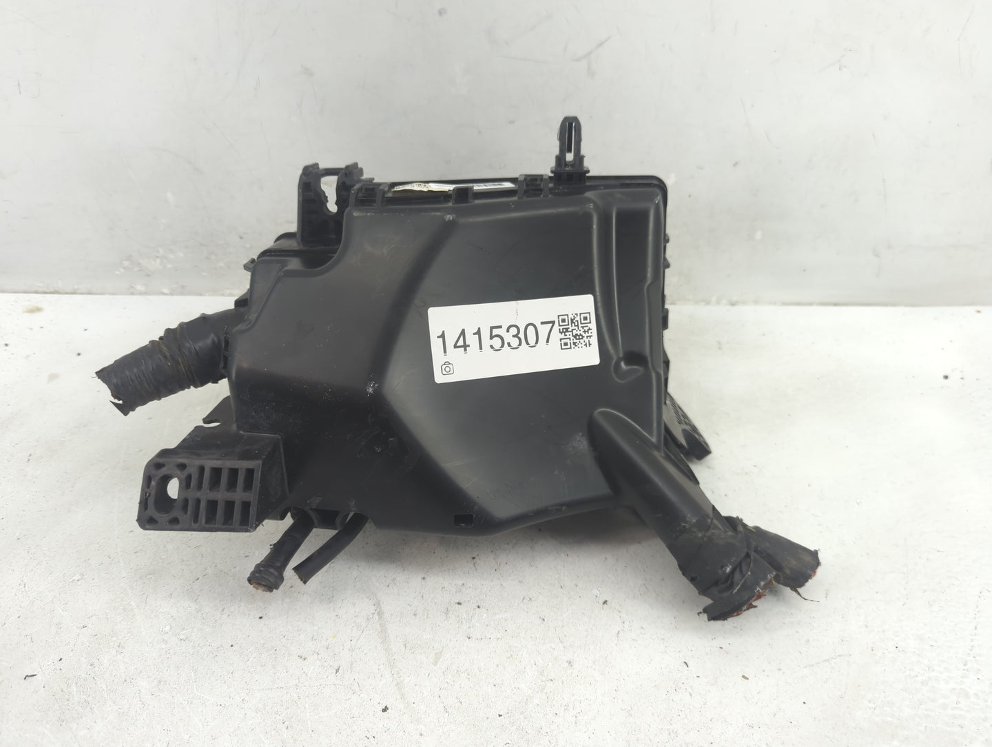 2020-2021 Kia Soul Fusebox Fuse Box Panel Relay Module P/N:91956-K0020 Fits Fits 2020 2021 OEM Used Auto Parts - Oemusedauto