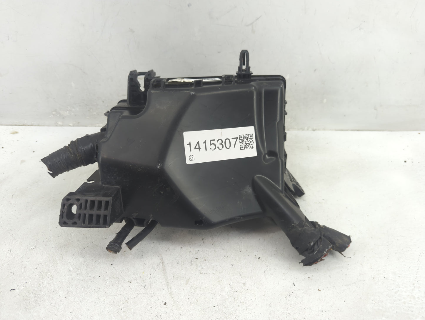 2020-2021 Kia Soul Fusebox Fuse Box Panel Relay Module P/N:91956-K0020 Fits Fits 2020 2021 OEM Used Auto Parts - Oemusedauto