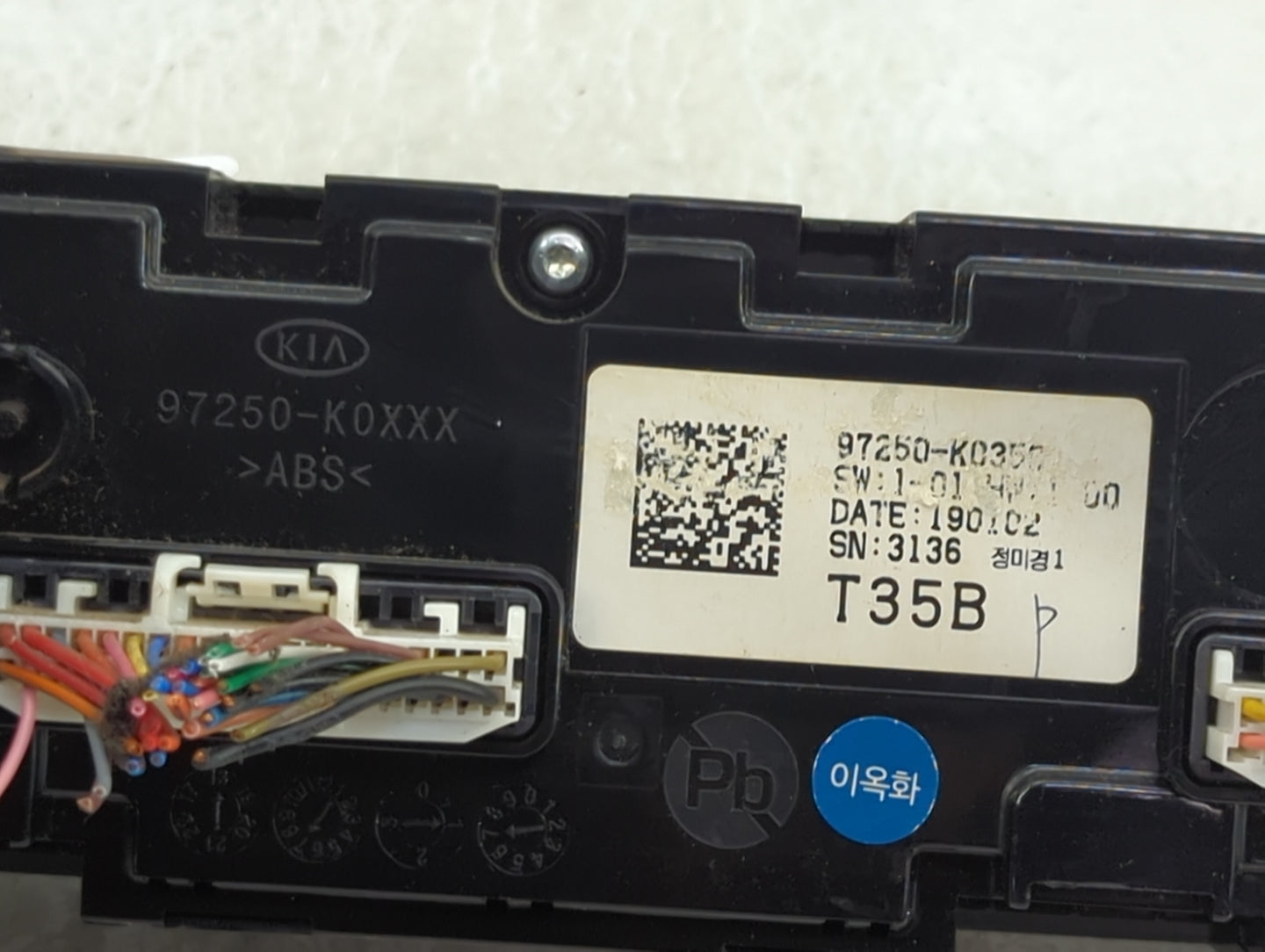2020-2021 Kia Soul Climate Control Module Temperature AC/Heater Replacement P/N:97250-K0XXX Fits Fits 2020 2021 OEM Used Aut