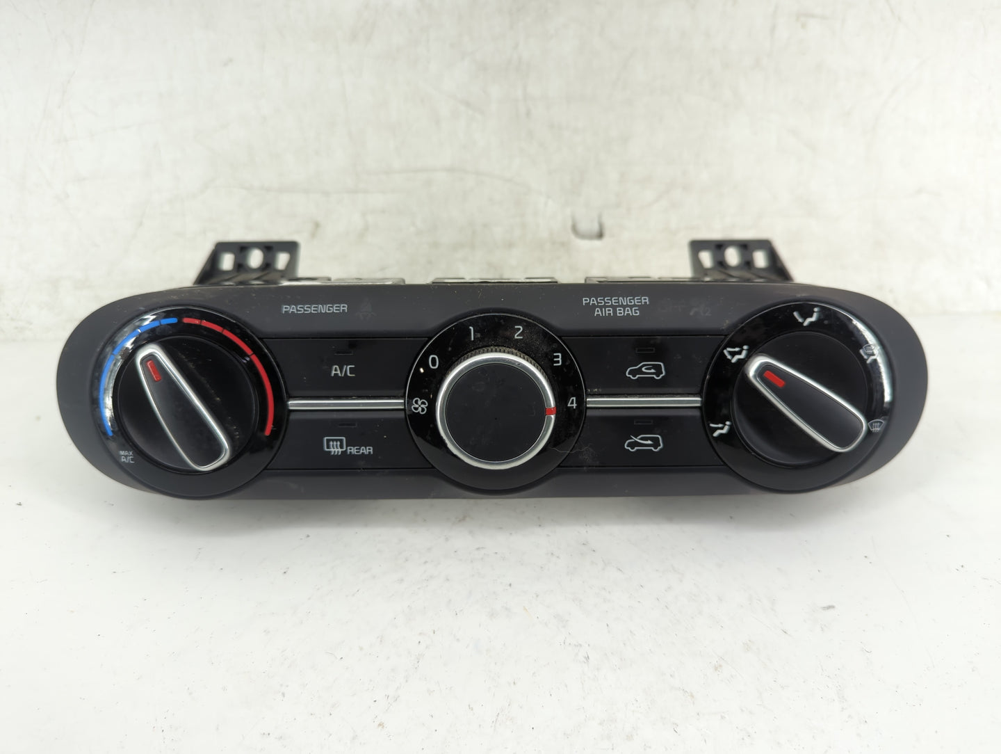2020-2021 Kia Soul Climate Control Module Temperature AC/Heater Replacement P/N:97250-K0650 C20037-3060 Fits Fits 2020 2021 