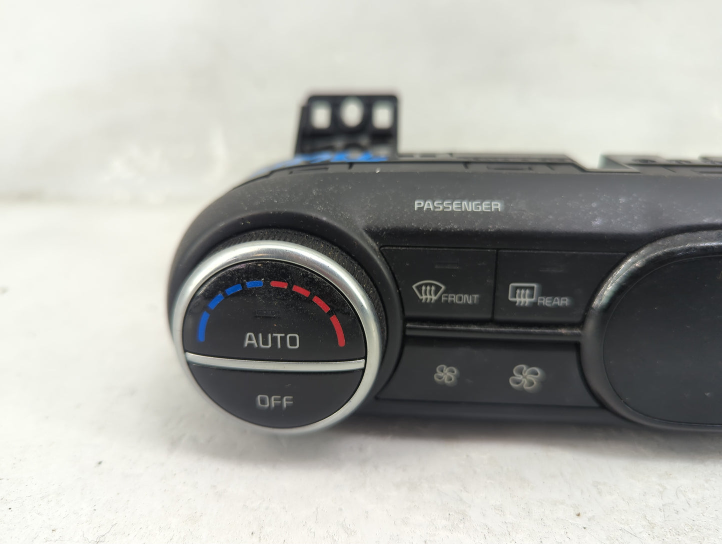 2020-2021 Kia Soul Climate Control Module Temperature AC/Heater Replacement P/N:97250-K0350 Fits Fits 2020 2021 OEM Used Aut