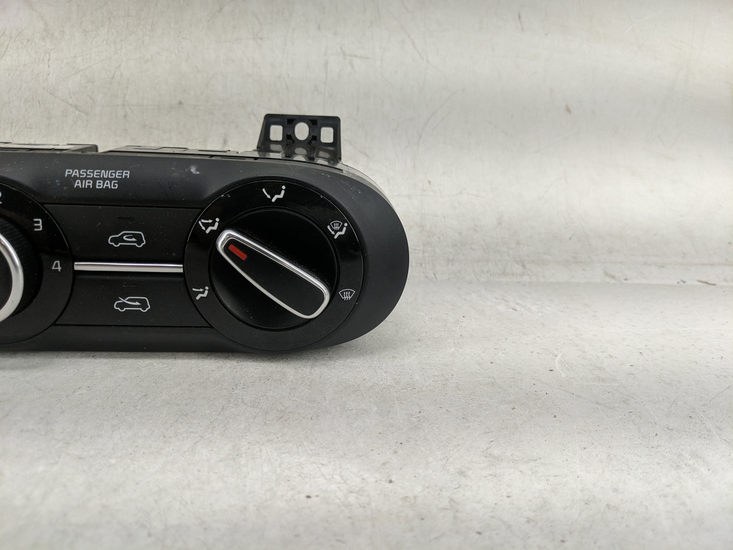 2020-2021 Kia Soul Climate Control Module Temperature AC/Heater Replacement P/N:97250-K0650 C20037-3060 Fits Fits 2020 2021 