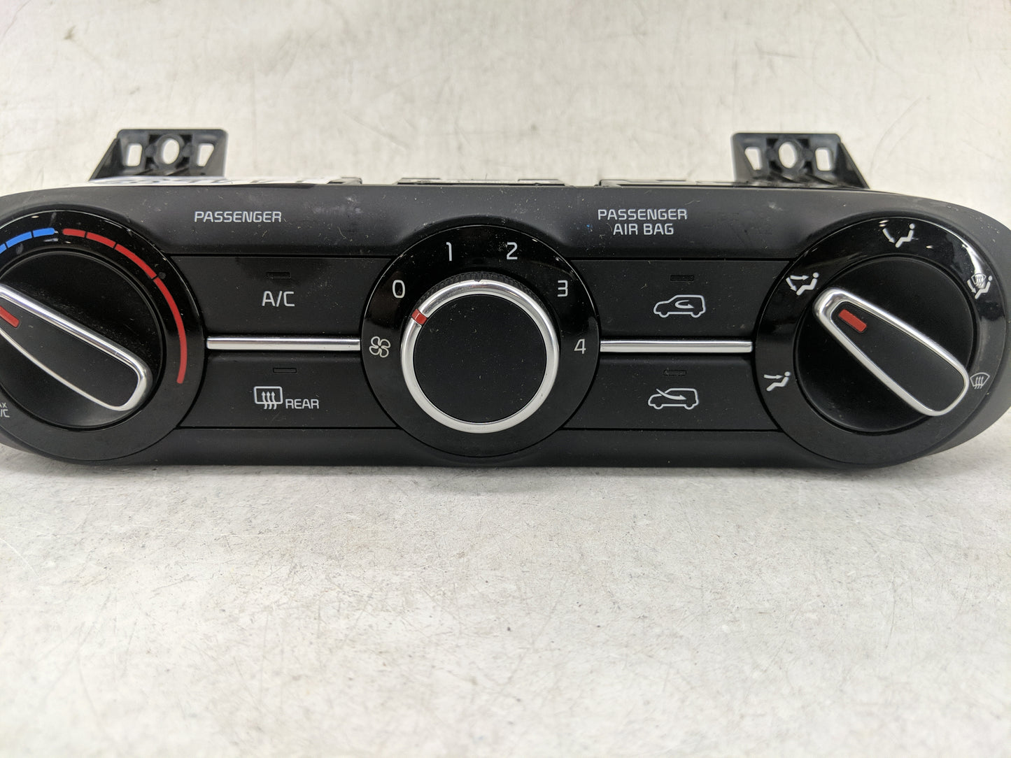 2020-2021 Kia Soul Climate Control Module Temperature AC/Heater Replacement P/N:97250-K0650 C20037-3060 Fits Fits 2020 2021 