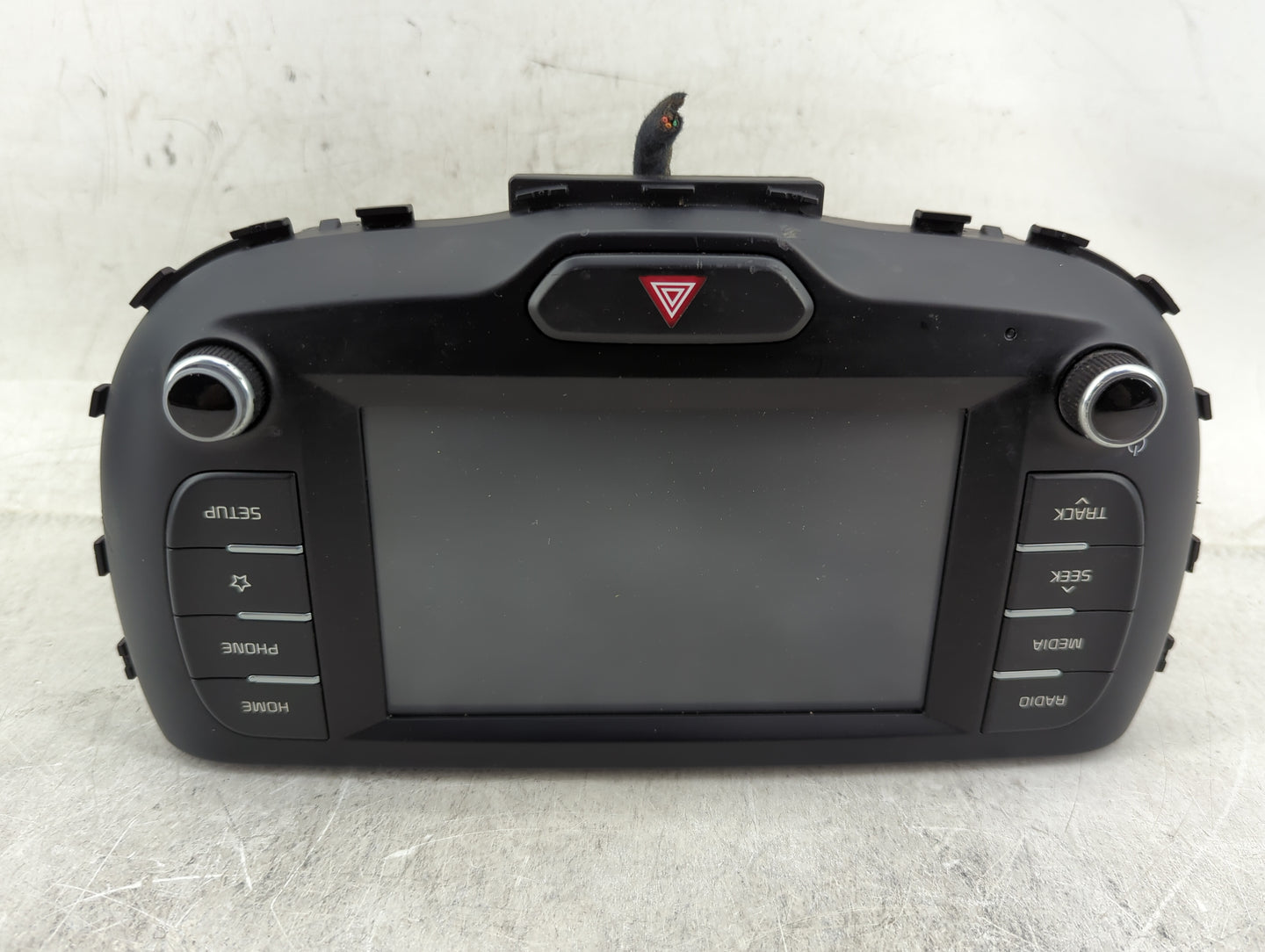 2020-2021 Kia Soul Radio AM FM Cd Player Receiver Replacement P/N:6873202 Fits Fits 2020 2021 OEM Used Auto Parts - Oemuseda