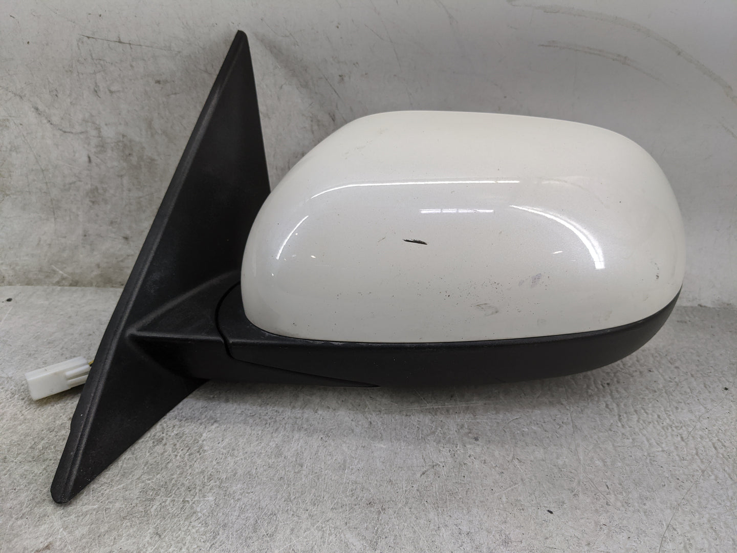 2020-2021 Kia Soul Driver Side View Mirror - Left Door Mirror OEM Used - Oemusedautoparts1.com