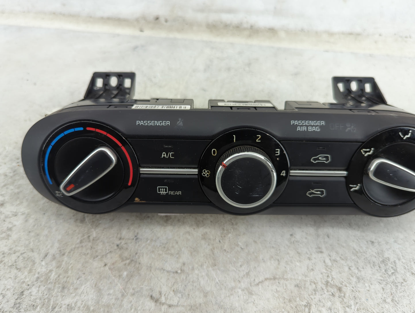 2020-2021 Kia Soul Climate Control Module Temperature AC/Heater Replacement P/N:97250-K0650 C20037-3060 Fits Fits 2020 2021 