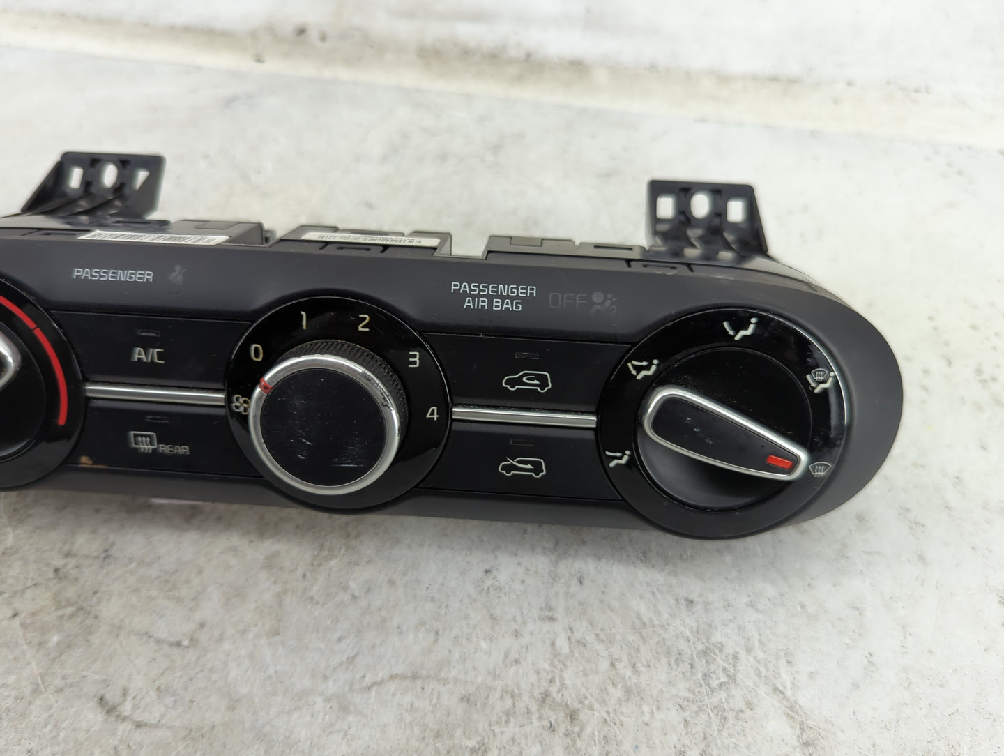 2020-2021 Kia Soul Climate Control Module Temperature AC/Heater Replacement P/N:97250-K0650 C20037-3060 Fits Fits 2020 2021 