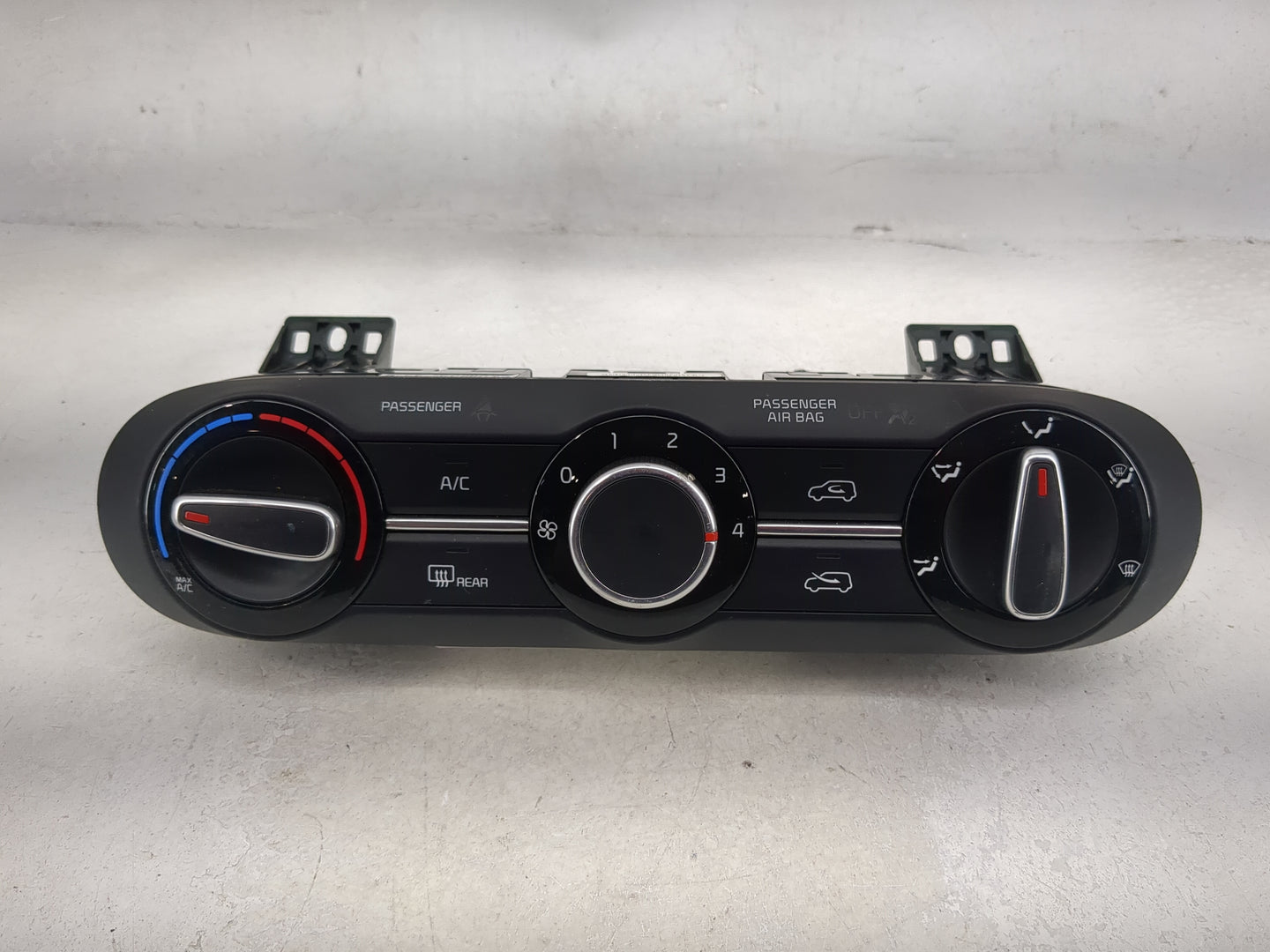 2020-2021 Kia Soul Climate Control Module Temperature AC/Heater Replacement P/N:97250-K0650 C20037-3060 Fits Fits 2020 2021 