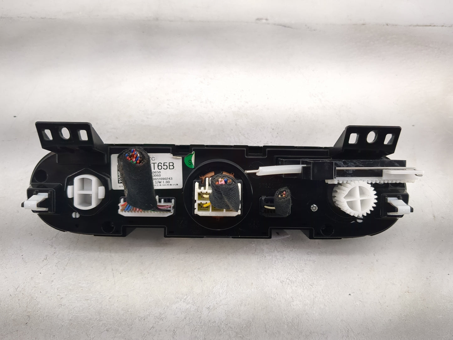 2020-2021 Kia Soul Climate Control Module Temperature AC/Heater Replacement P/N:97250-K0650 C20037-3060 Fits Fits 2020 2021 