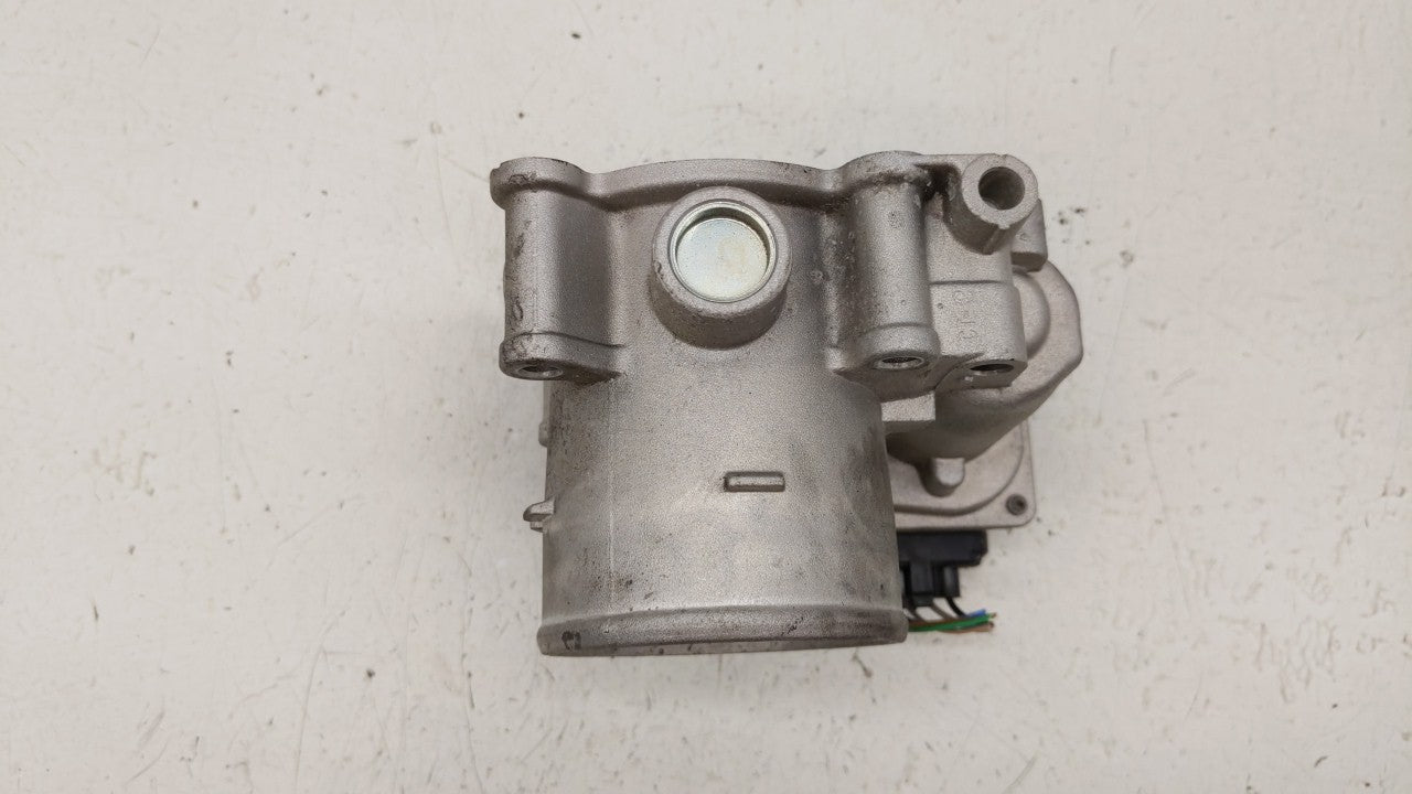 2020 Kia Soul Throttle Body P/N:35100-2E410 5552 03E30 Fits Fits 2021 OEM Used Auto Parts - Oemusedautoparts1.com