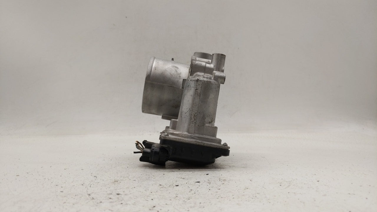 2020 Kia Soul Throttle Body P/N:35100-2E410 5552 03E30 Fits Fits 2021 OEM Used Auto Parts - Oemusedautoparts1.com