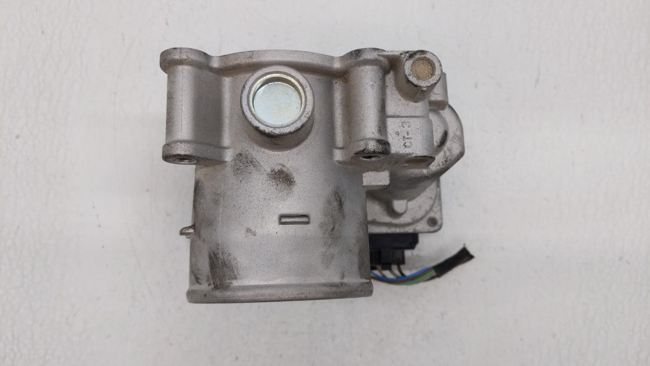 2020 Kia Soul Throttle Body P/N:35100-2E410 5552 03E30 Fits Fits 2021 OEM Used Auto Parts - Oemusedautoparts1.com
