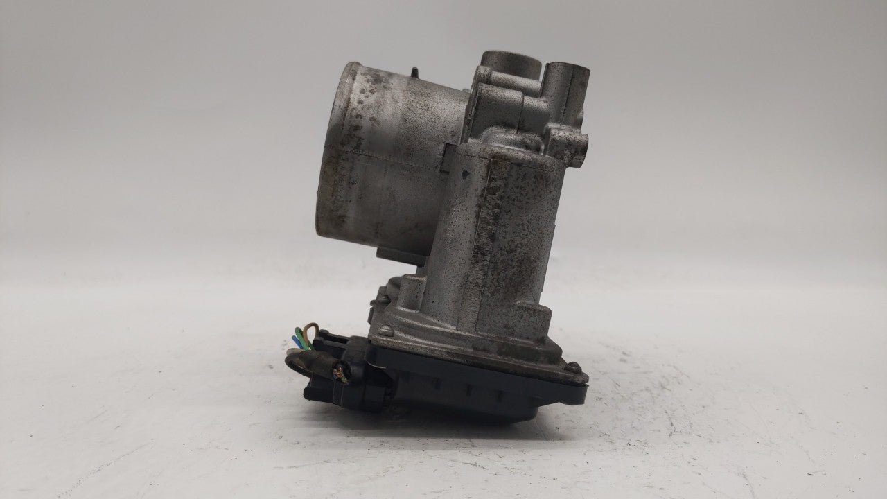 2020 Kia Soul Throttle Body P/N:35100-2E410 5552 03E30 Fits Fits 2021 OEM Used Auto Parts - Oemusedautoparts1.com