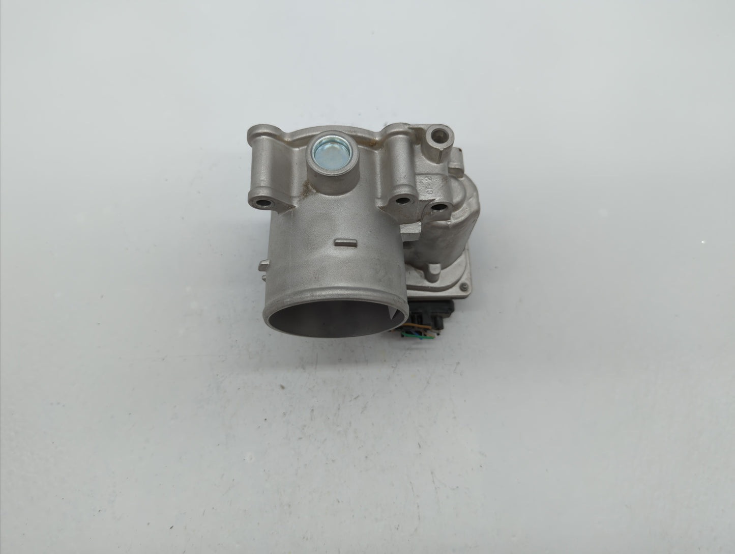 2020 Kia Soul Throttle Body P/N:35100-2E410 5552 03E30 Fits Fits 2021 OEM Used Auto Parts - Oemusedautoparts1.com