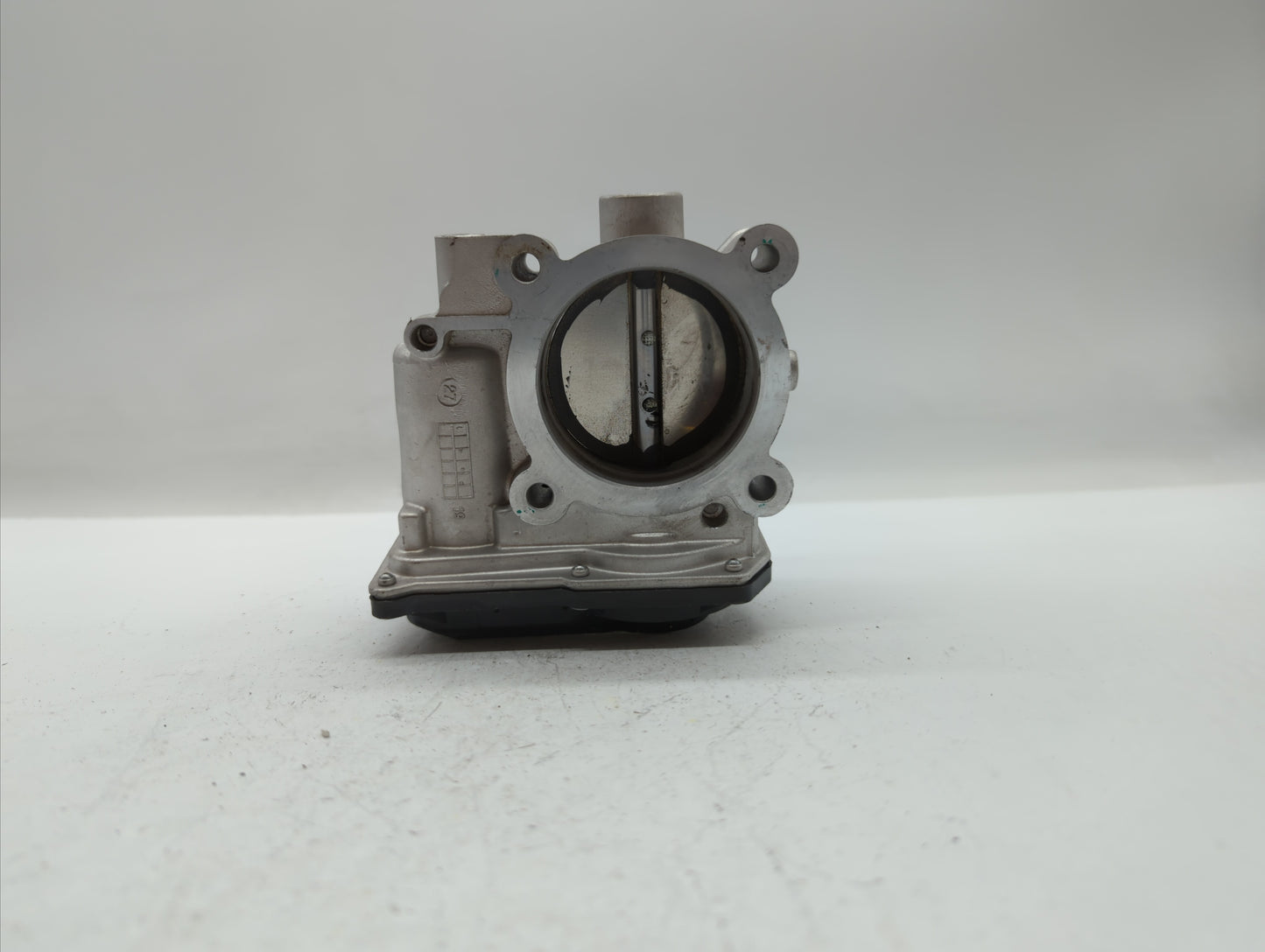2020 Kia Soul Throttle Body P/N:35100-2E410 5552 03E30 Fits Fits 2021 OEM Used Auto Parts - Oemusedautoparts1.com