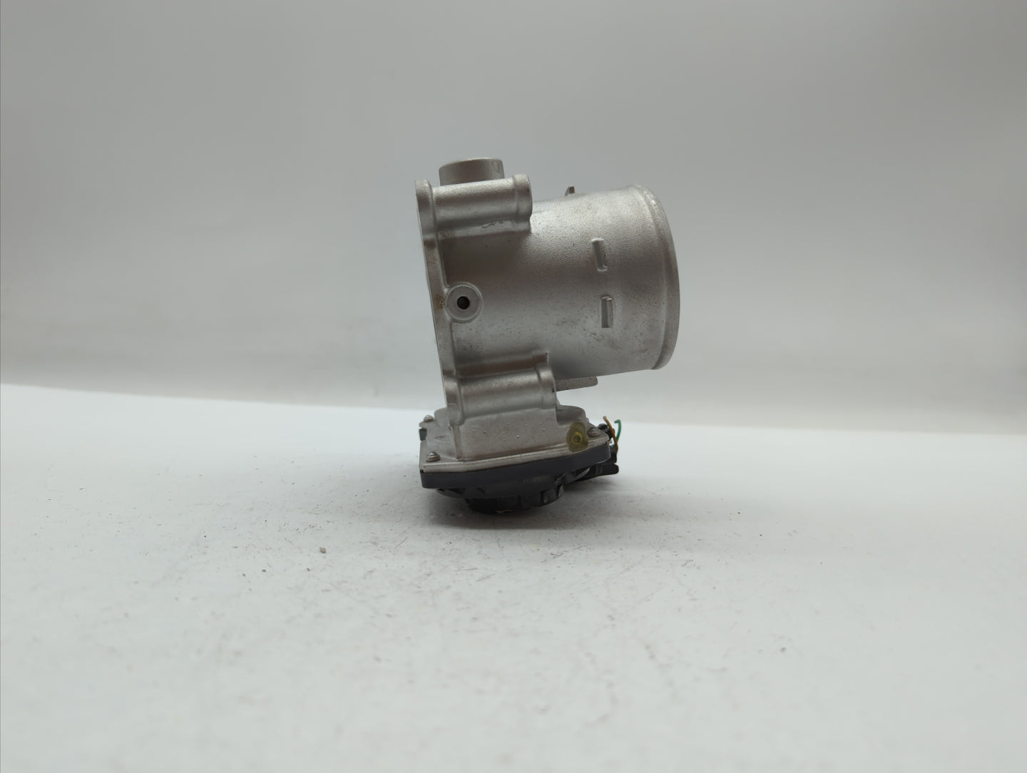 2020 Kia Soul Throttle Body P/N:35100-2E410 5552 03E30 Fits Fits 2021 OEM Used Auto Parts - Oemusedautoparts1.com