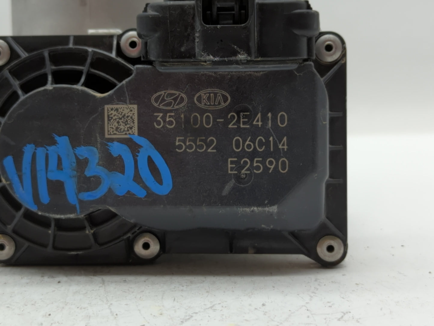 2020 Kia Soul Throttle Body P/N:35100-2E410 5552 03E30 Fits Fits 2021 OEM Used Auto Parts - Oemusedautoparts1.com