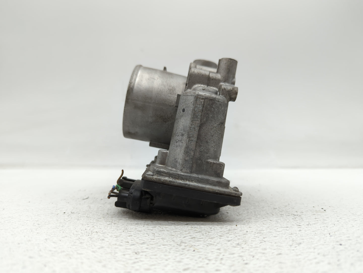 2020 Kia Soul Throttle Body P/N:35100-2E410 5552 03E30 Fits Fits 2021 OEM Used Auto Parts - Oemusedautoparts1.com