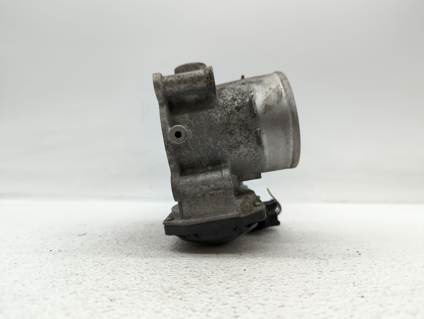 2020 Kia Soul Throttle Body P/N:35100-2E410 5552 03E30 Fits Fits 2021 OEM Used Auto Parts - Oemusedautoparts1.com