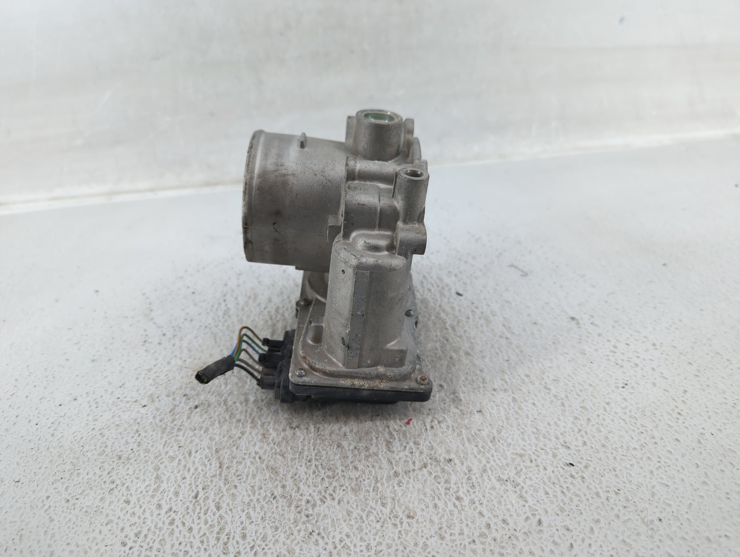 2020-2021 Kia Soul Throttle Body P/N:35100-2E410 Fits Fits 2020 2021 2022 OEM Used Auto Parts - Oemusedautoparts1.com
