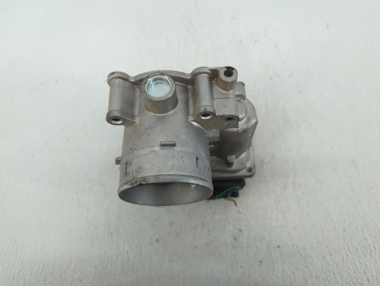 2020-2021 Kia Soul Throttle Body P/N:35100-2E410 Fits Fits 2020 2021 2022 OEM Used Auto Parts - Oemusedautoparts1.com