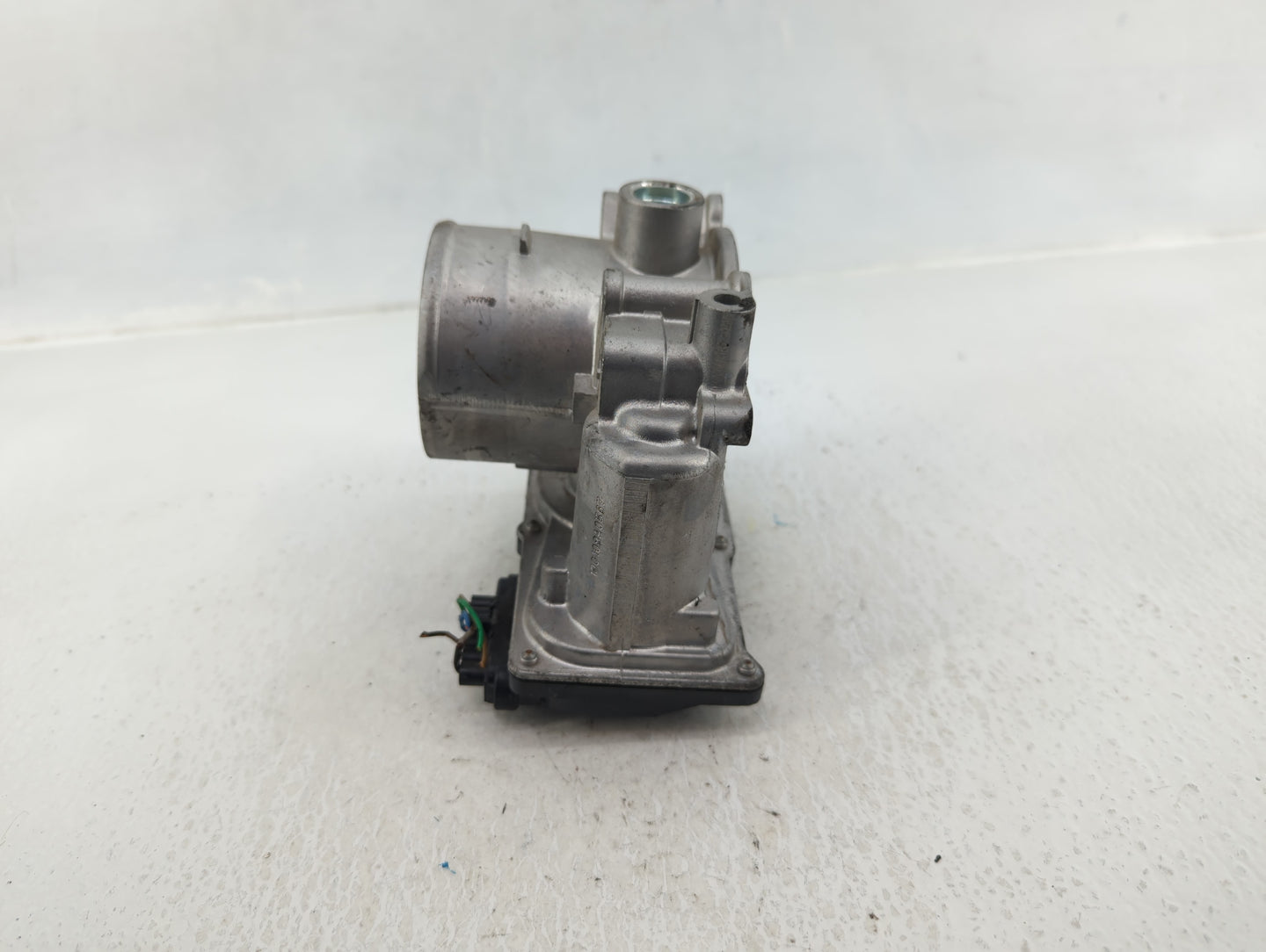 2020-2021 Kia Soul Throttle Body P/N:35100-2E410 Fits Fits 2020 2021 2022 OEM Used Auto Parts - Oemusedautoparts1.com