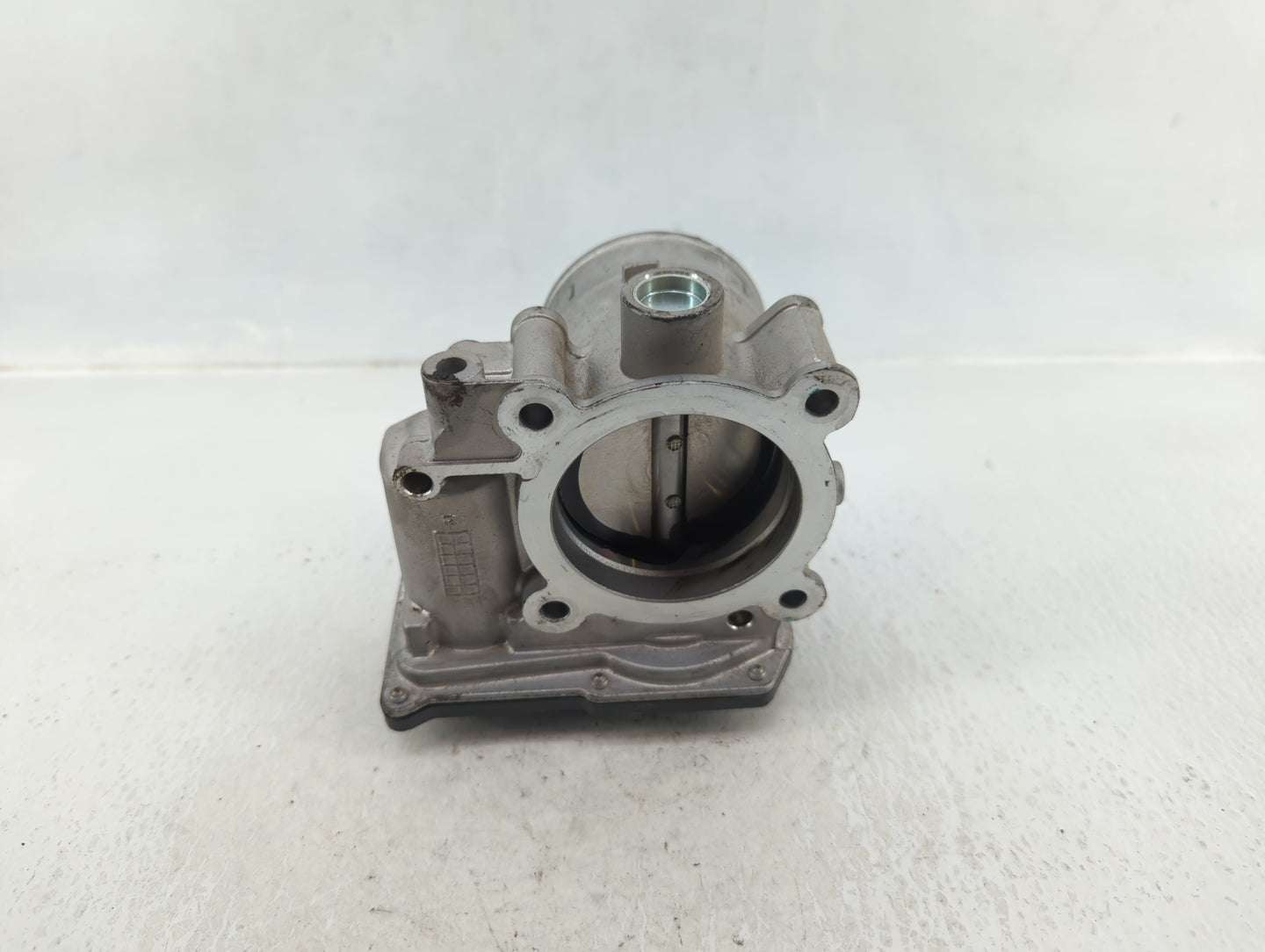 2020-2021 Kia Soul Throttle Body P/N:35100-2E410 Fits Fits 2020 2021 2022 OEM Used Auto Parts - Oemusedautoparts1.com