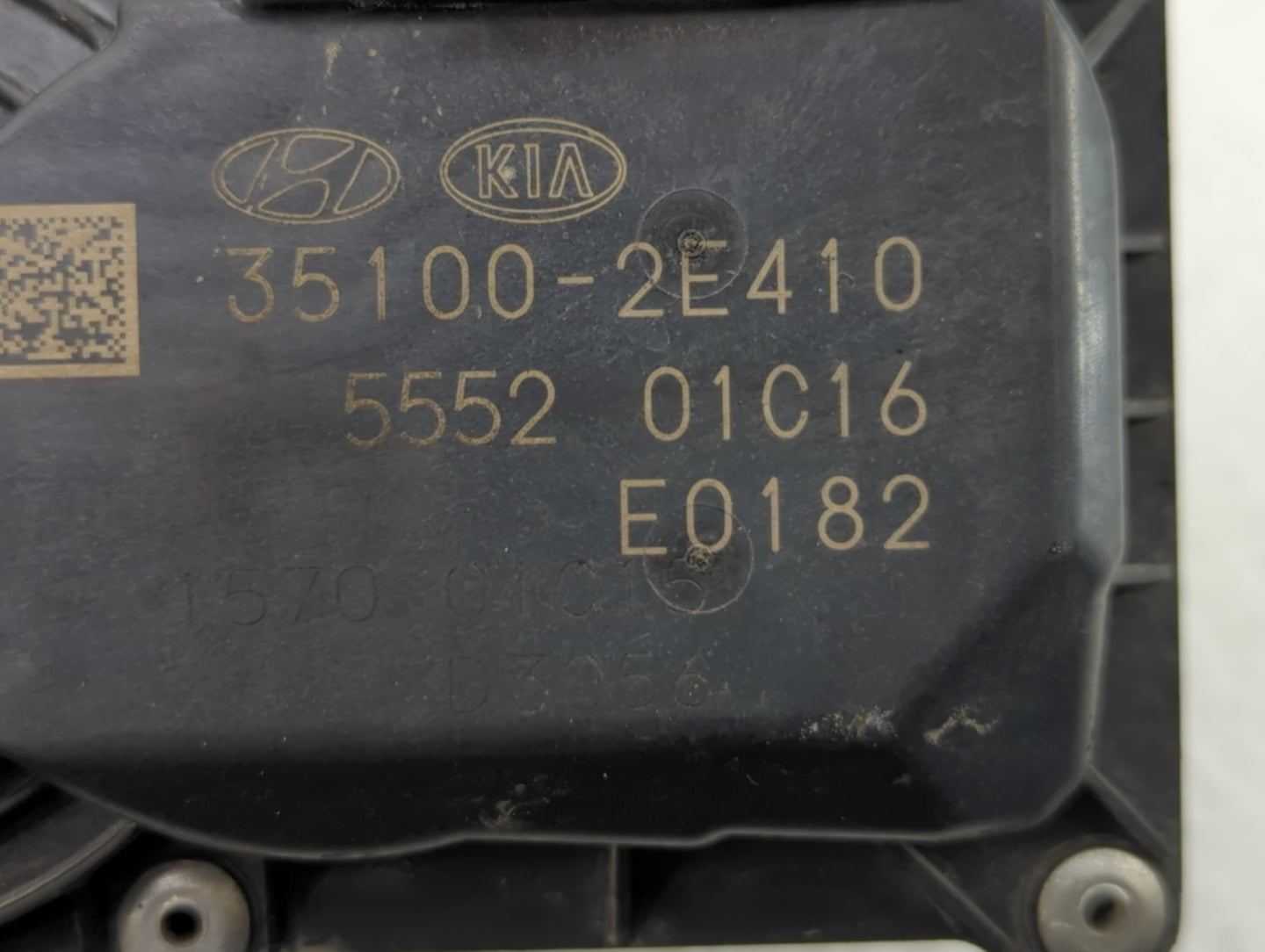 2020-2021 Kia Soul Throttle Body P/N:35100-2E410 Fits Fits 2020 2021 2022 OEM Used Auto Parts - Oemusedautoparts1.com