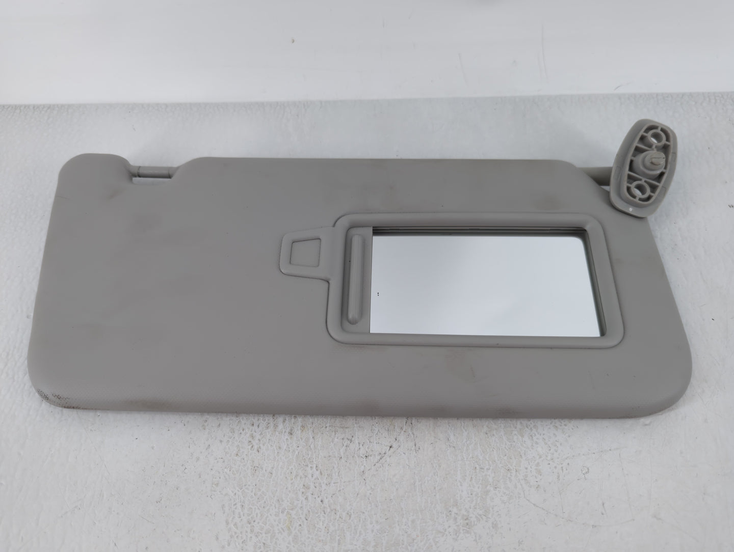 2020-2021 Kia Soul Sun Visor Shade Replacement Passenger Right Mirror Fits Fits 2020 2021 OEM Used Auto Parts - Oemusedautop