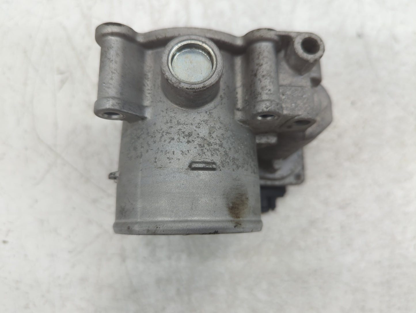 2020-2021 Kia Soul Throttle Body P/N:35100-2E410 Fits Fits 2020 2021 2022 OEM Used Auto Parts - Oemusedautoparts1.com