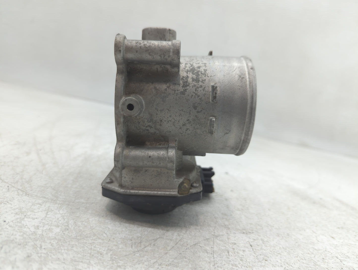 2020-2021 Kia Soul Throttle Body P/N:35100-2E410 Fits Fits 2020 2021 2022 OEM Used Auto Parts - Oemusedautoparts1.com