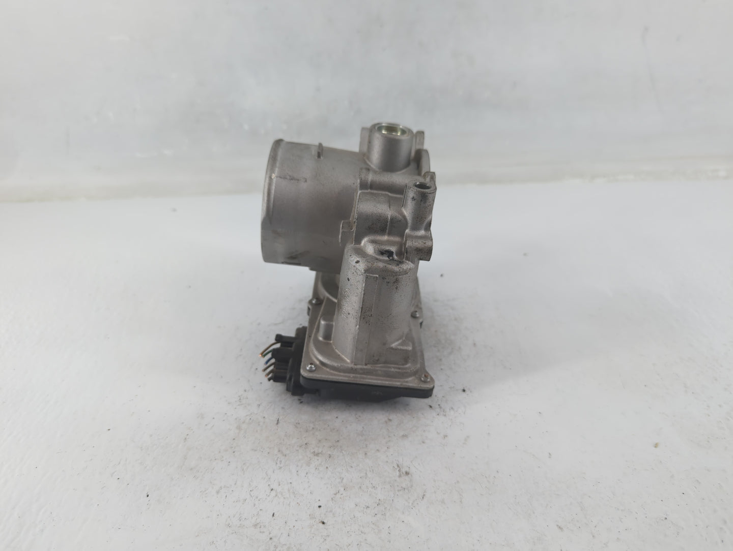2020-2021 Kia Soul Throttle Body P/N:35100-2E410 Fits Fits 2020 2021 2022 OEM Used Auto Parts - Oemusedautoparts1.com