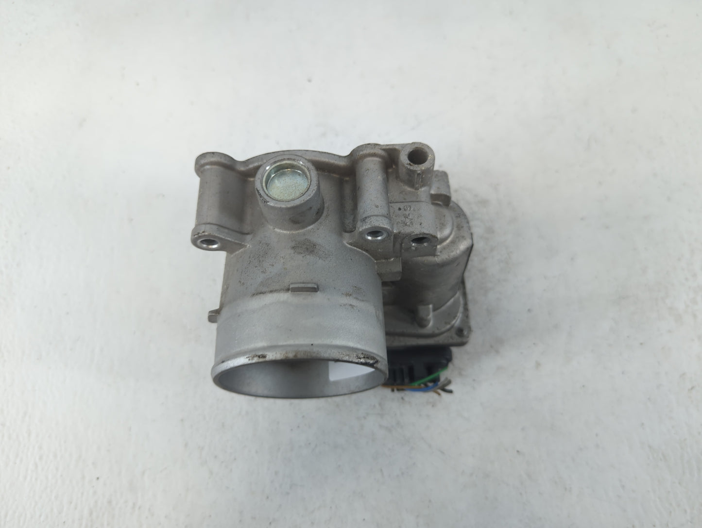 2020-2021 Kia Soul Throttle Body P/N:35100-2E410 Fits Fits 2020 2021 2022 OEM Used Auto Parts - Oemusedautoparts1.com