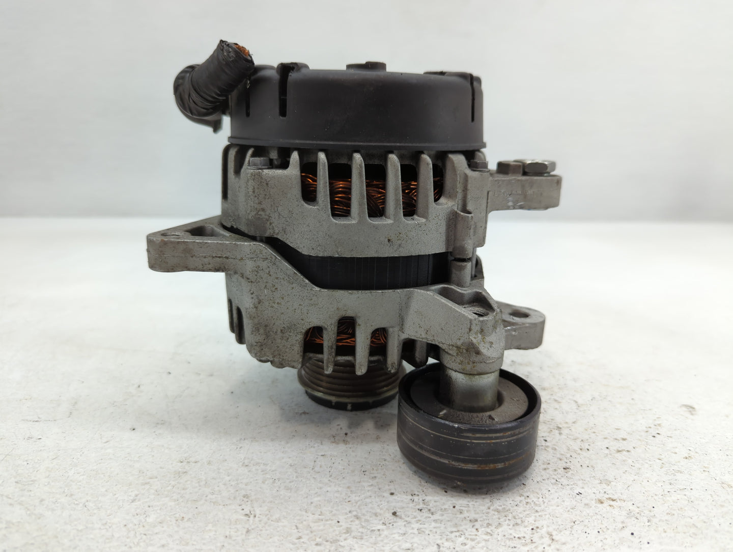 2020-2021 Kia Soul Alternator Replacement Generator Charging Assembly Engine OEM P/N:37300-2E821 2627727 Fits OEM Used Auto 