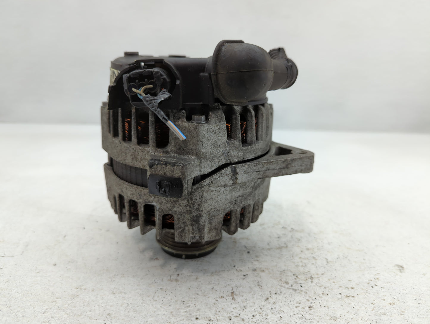 2020-2021 Kia Soul Alternator Replacement Generator Charging Assembly Engine OEM P/N:37300-2E821 2627727 Fits OEM Used Auto 