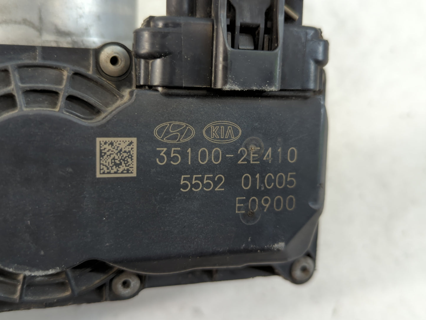 2020-2021 Kia Soul Throttle Body P/N:35100-2E410 Fits Fits 2020 2021 2022 OEM Used Auto Parts - Oemusedautoparts1.com