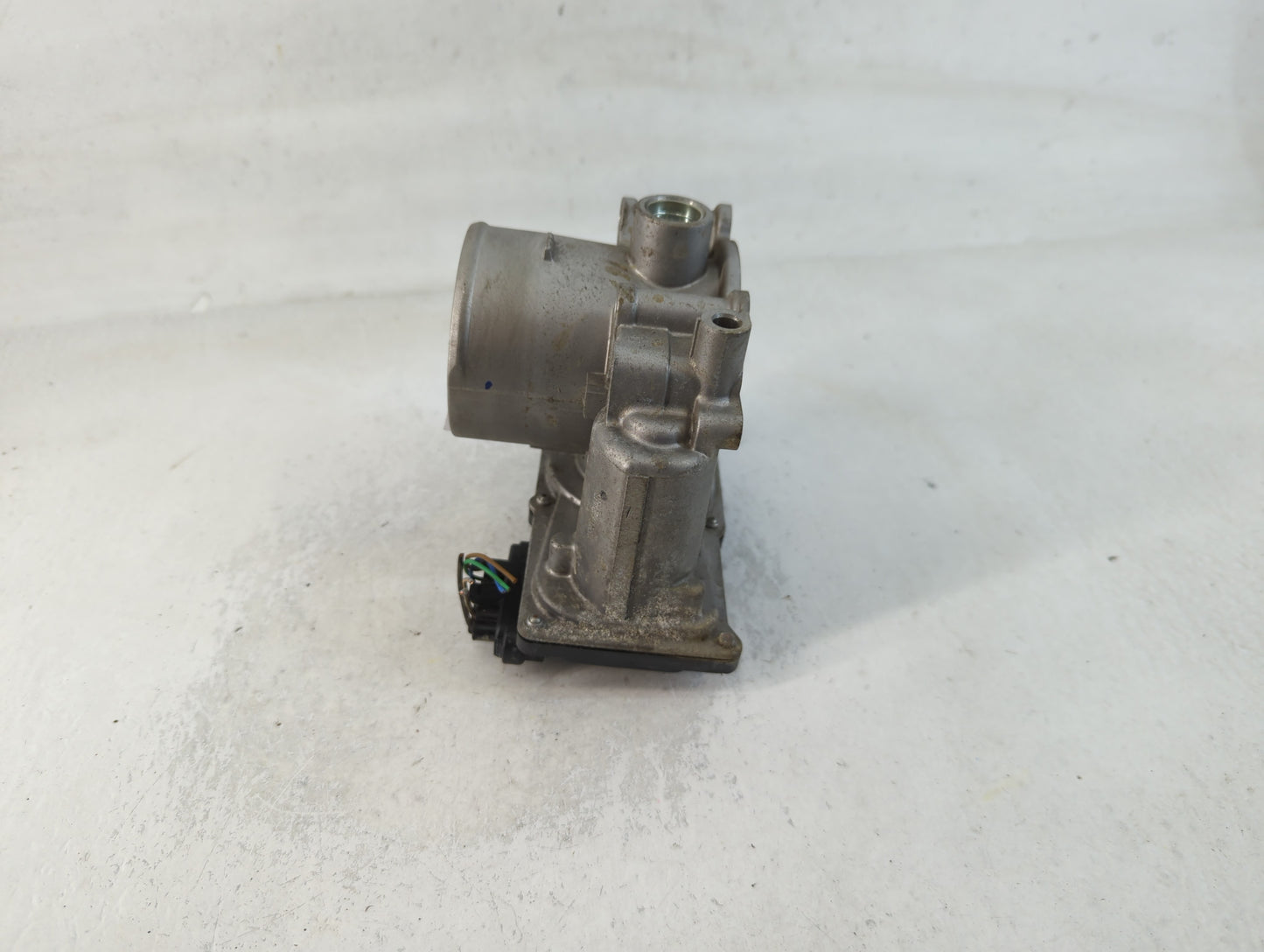 2020-2021 Kia Soul Throttle Body P/N:35100-2E410 Fits Fits 2020 2021 2022 OEM Used Auto Parts - Oemusedautoparts1.com