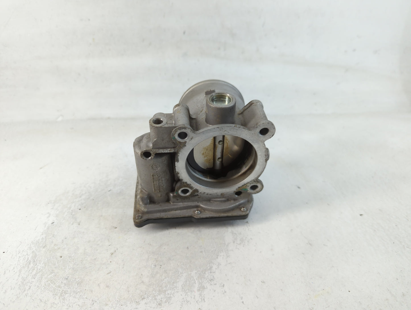 2020-2021 Kia Soul Throttle Body P/N:35100-2E410 Fits Fits 2020 2021 2022 OEM Used Auto Parts - Oemusedautoparts1.com