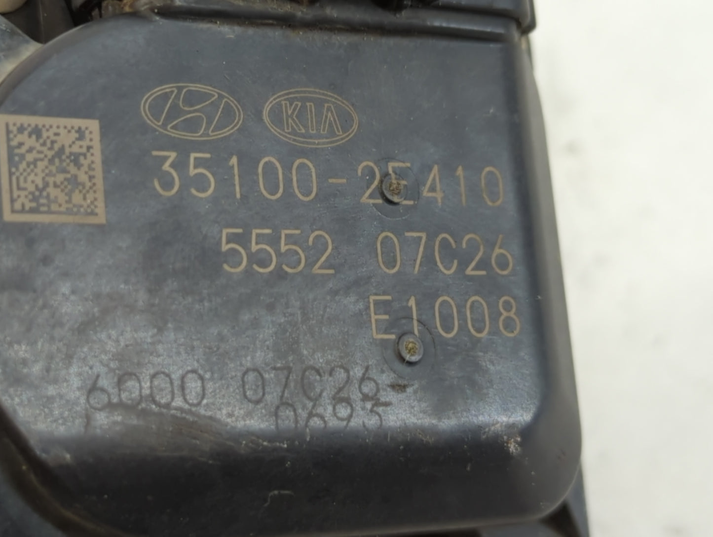 2020-2021 Kia Soul Throttle Body P/N:35100-2E410 Fits Fits 2020 2021 2022 OEM Used Auto Parts - Oemusedautoparts1.com