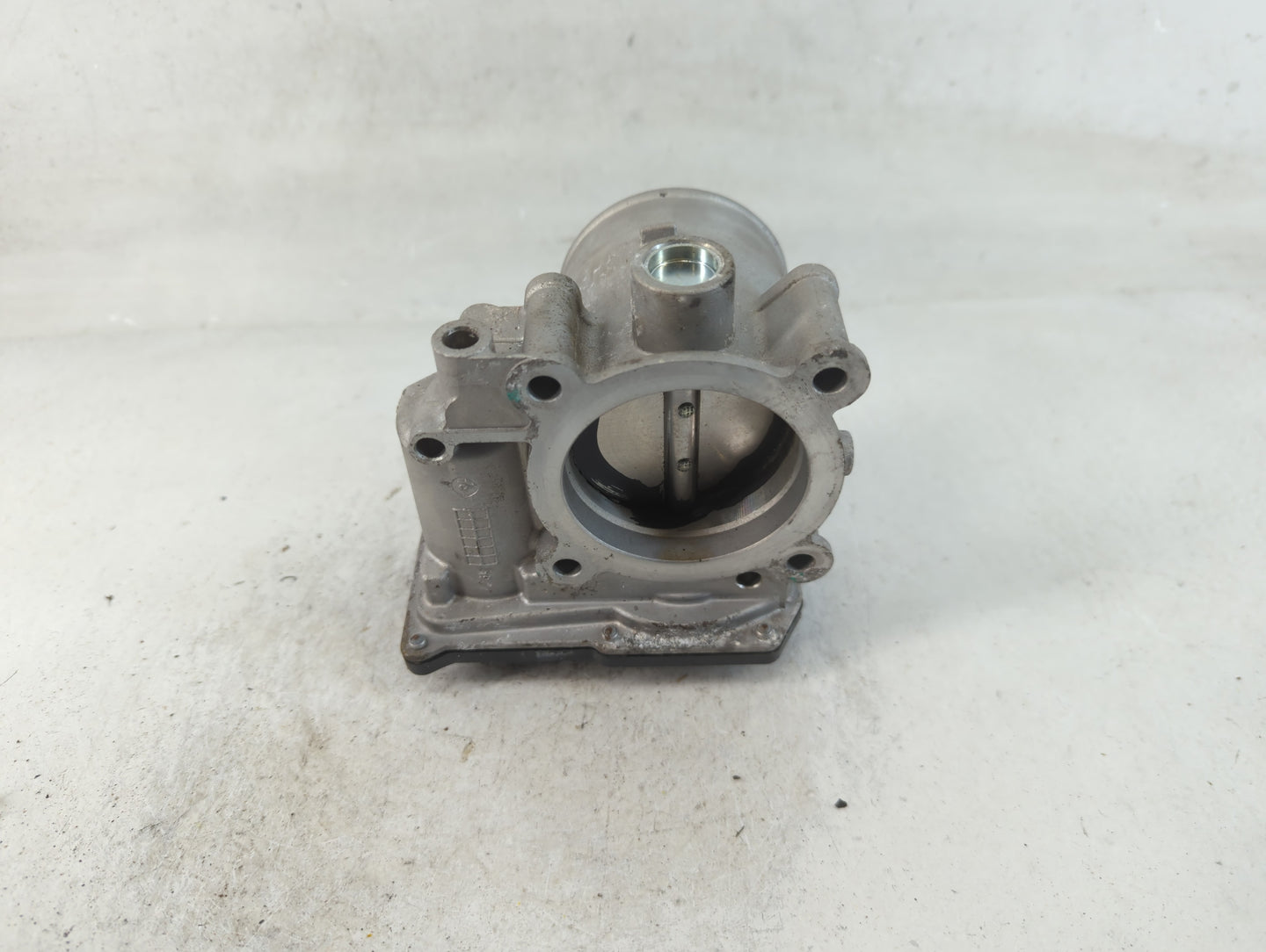 2020-2021 Kia Soul Throttle Body P/N:35100-2E410 Fits Fits 2020 2021 2022 OEM Used Auto Parts - Oemusedautoparts1.com