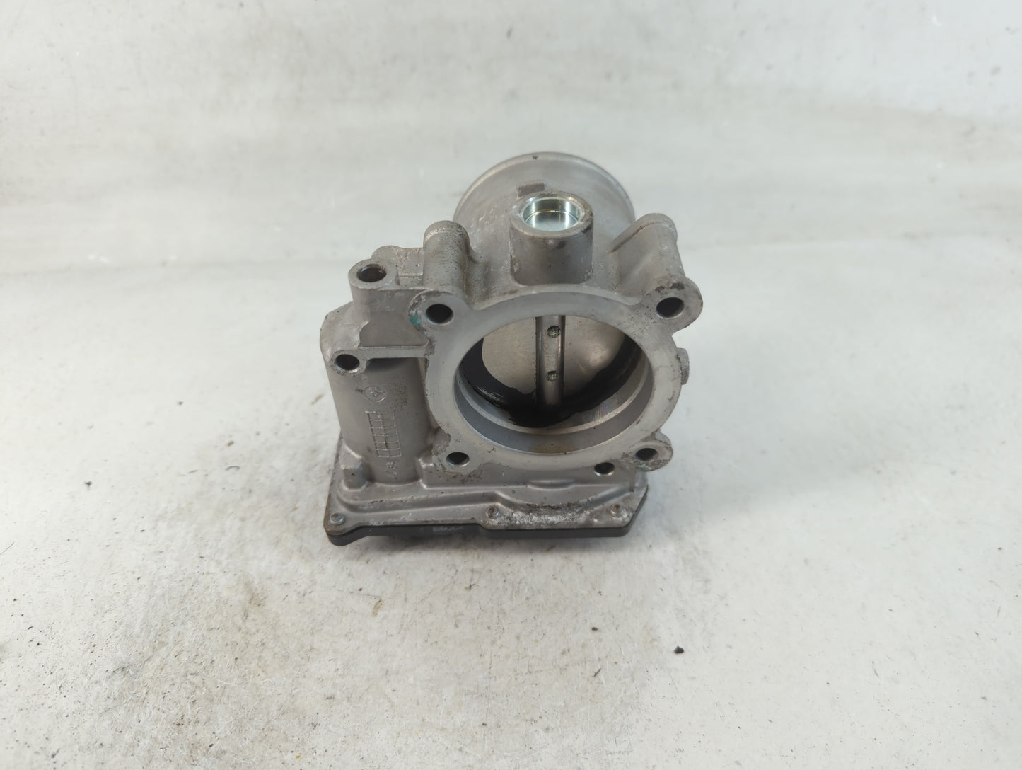2020-2021 Kia Soul Throttle Body P/N:35100-2E410 Fits Fits 2020 2021 2022 OEM Used Auto Parts - Oemusedautoparts1.com