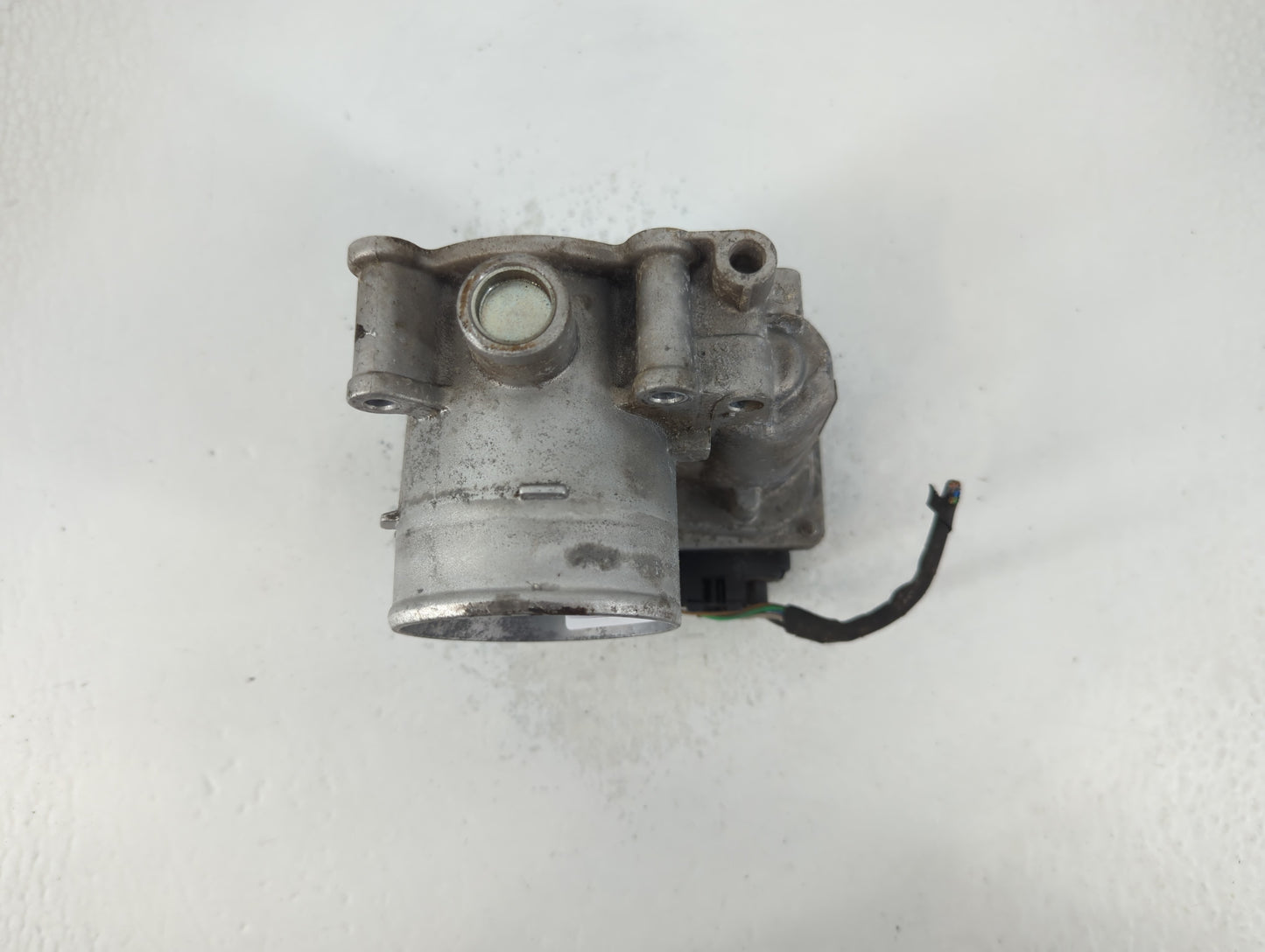 2020-2021 Kia Soul Throttle Body P/N:35100-2E410 Fits Fits 2020 2021 2022 OEM Used Auto Parts - Oemusedautoparts1.com