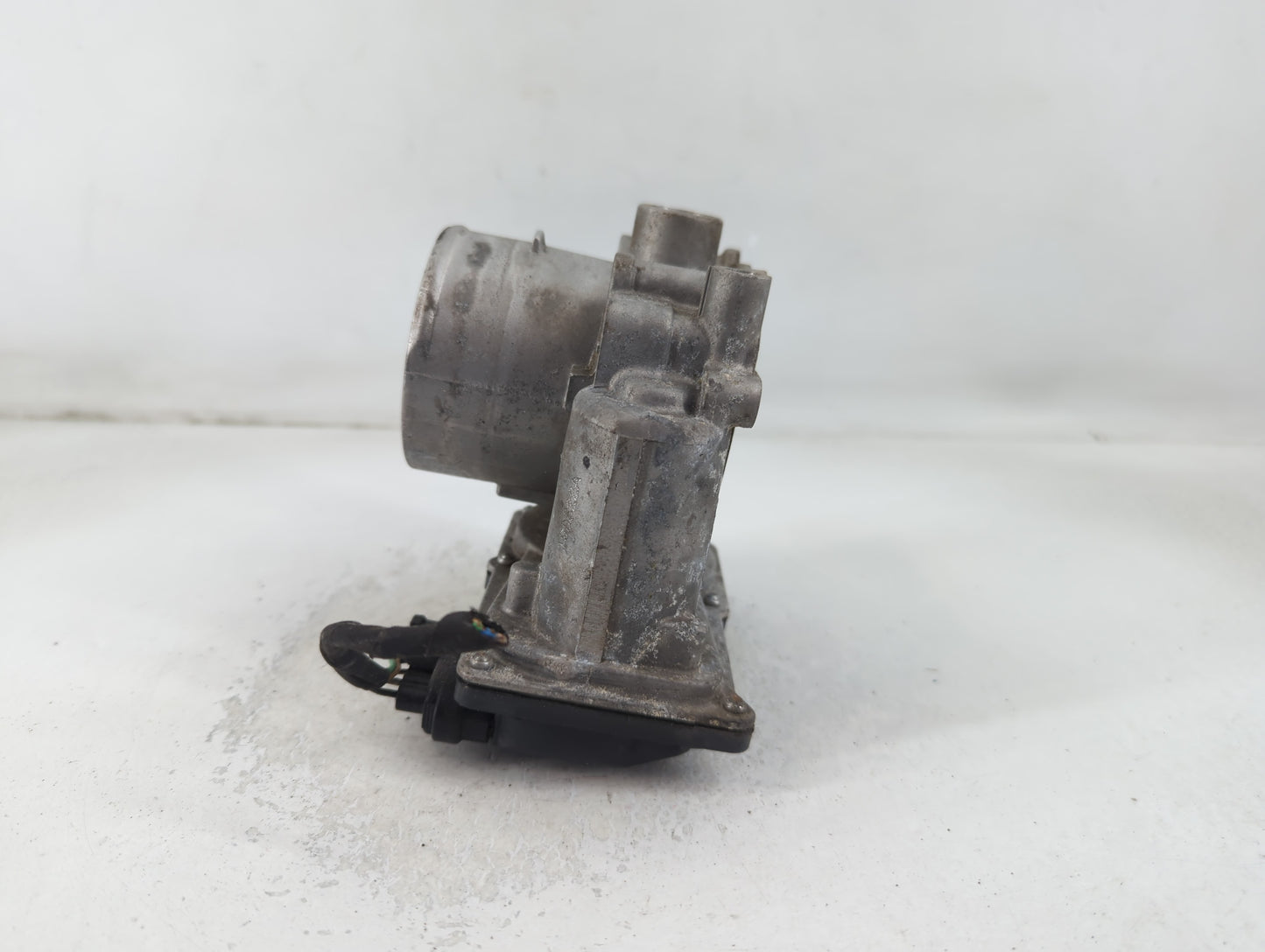 2020-2021 Kia Soul Throttle Body P/N:35100-2E410 Fits Fits 2020 2021 2022 OEM Used Auto Parts - Oemusedautoparts1.com