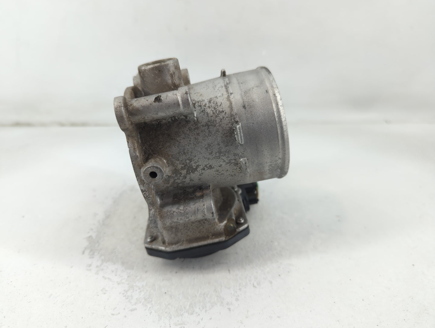 2020-2021 Kia Soul Throttle Body P/N:35100-2E410 Fits Fits 2020 2021 2022 OEM Used Auto Parts - Oemusedautoparts1.com