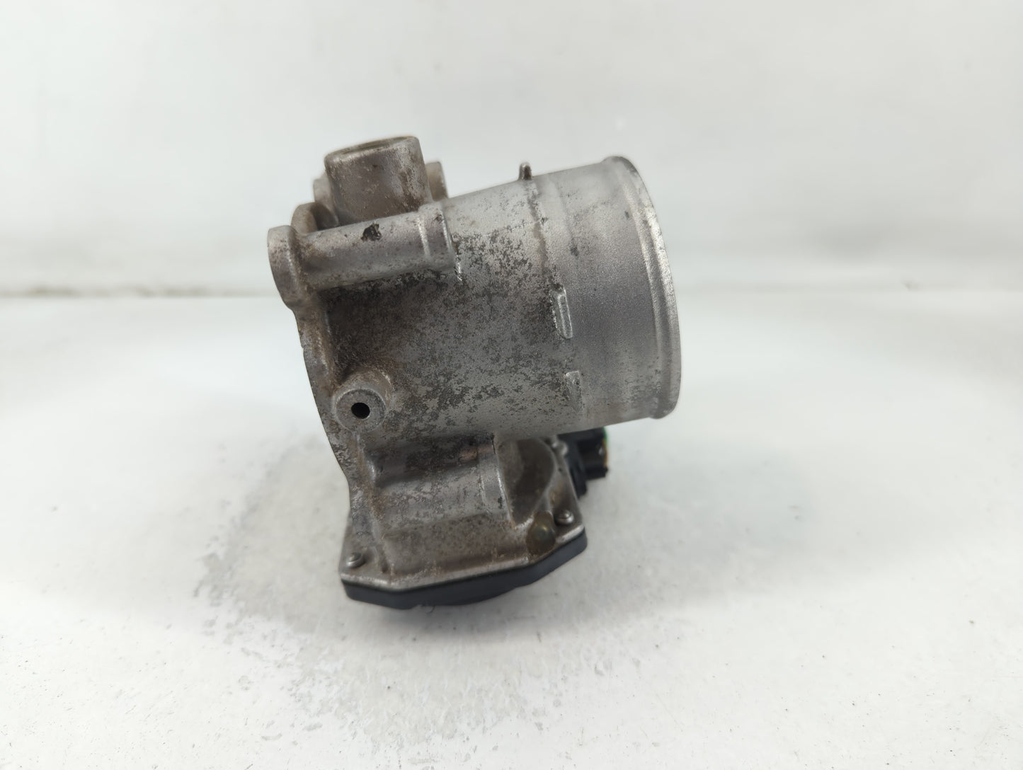 2020-2021 Kia Soul Throttle Body P/N:35100-2E410 Fits Fits 2020 2021 2022 OEM Used Auto Parts - Oemusedautoparts1.com