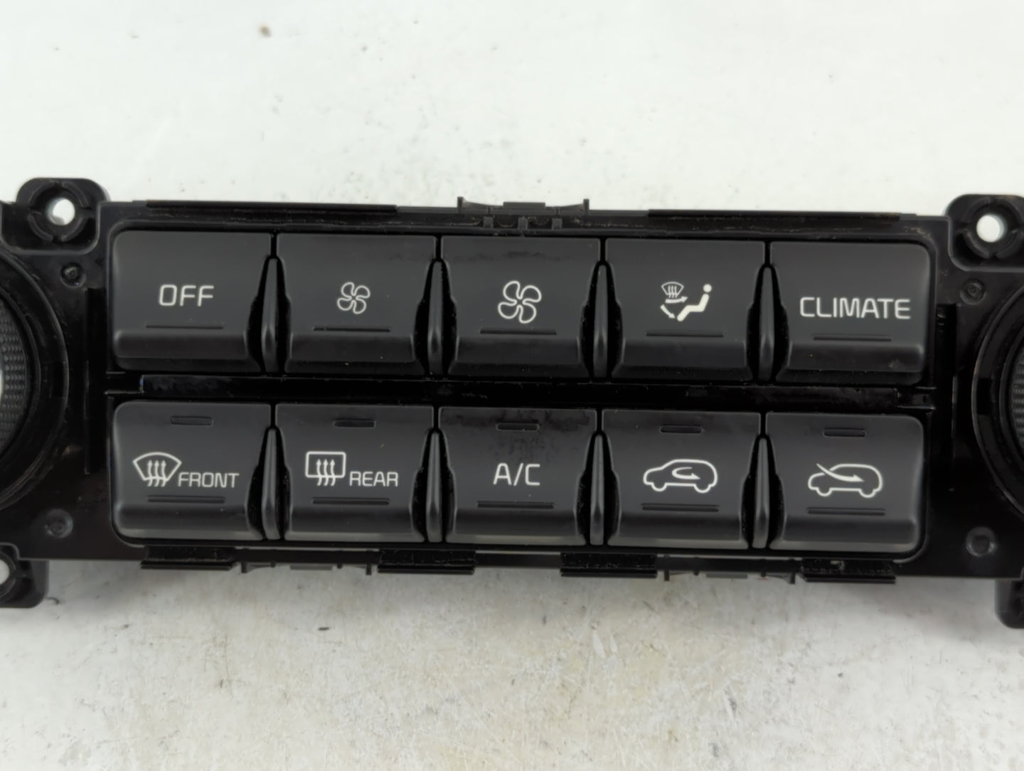 2020-2021 Kia Sportage Climate Control Module Temperature AC/Heater Replacement P/N:97250-D9CC0AHV Fits Fits 2020 2021 OEM U