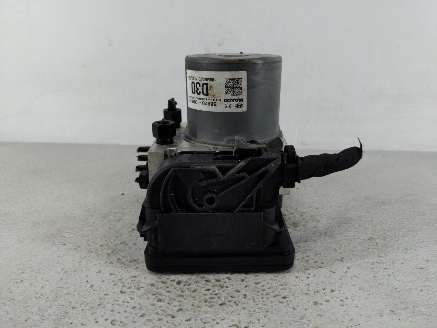 2020-2021 Kia Sportage ABS Pump Control Module Replacement P/N:58920-D9510 Fits Fits 2020 2021 OEM Used Auto Parts - Oemused